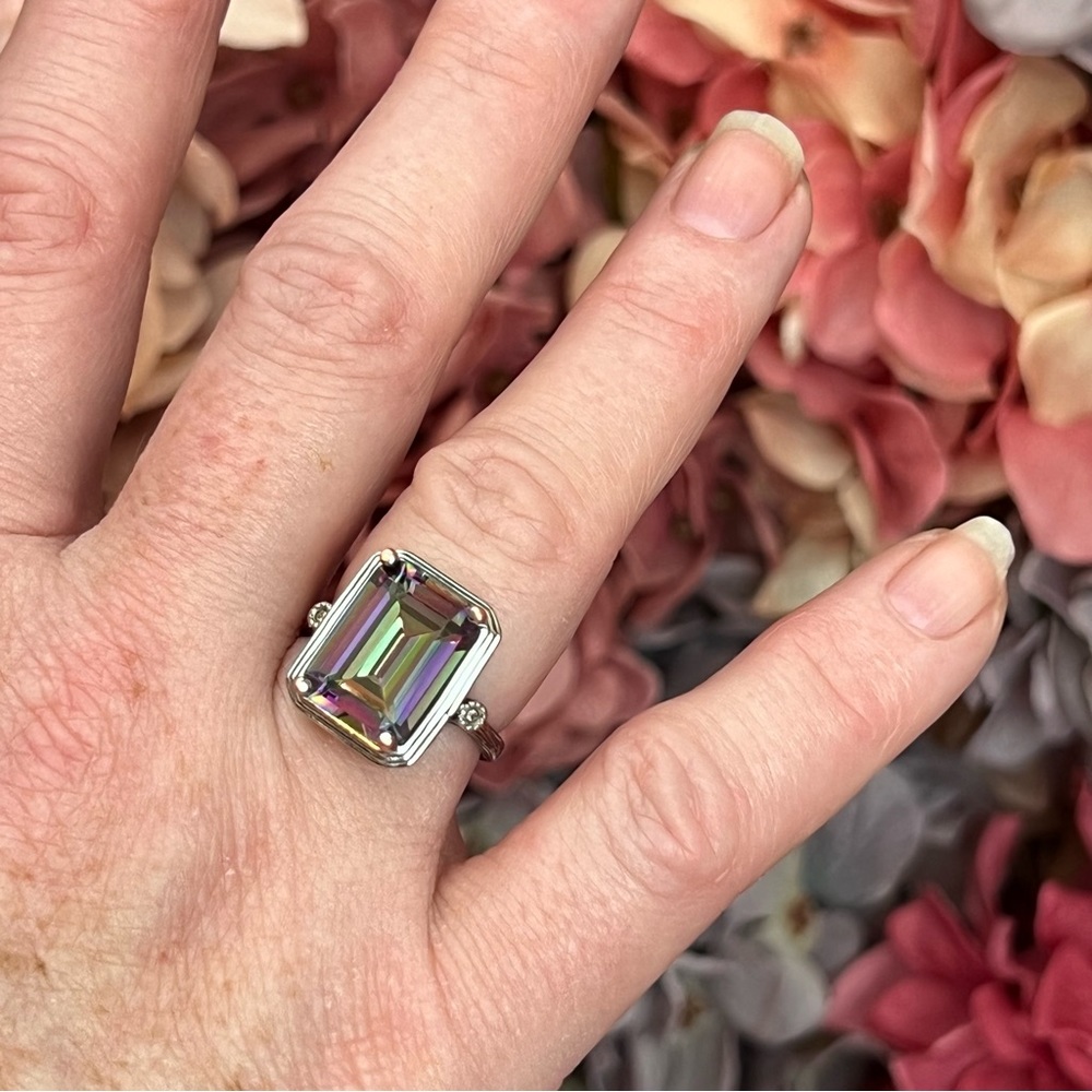 Stunning 10 Carat Mystic Topaz Ring with Diamond Accents - Picture 13 of 17